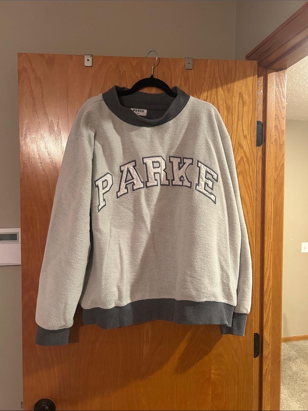 Parke Women's Light Gray Crewneck Fleece Sweatshirt